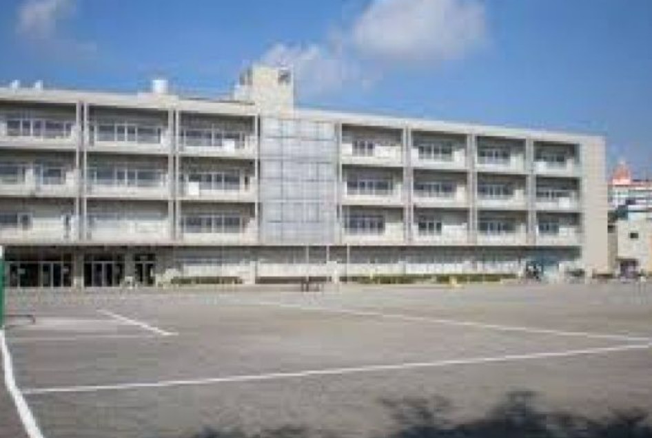 小学校　朝霞市立朝霞第十小学校（小学校）まで441m