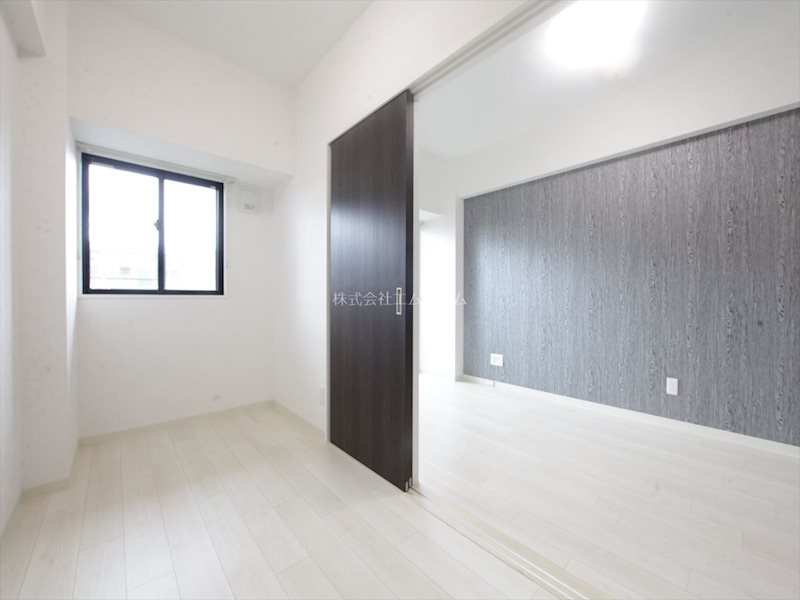 その他部屋・スペース　洋室4.05帖　収納充実　窓付（換気良好）