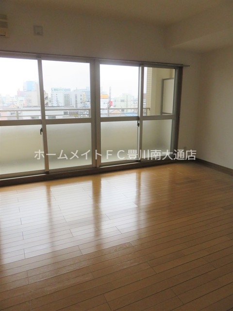 居室・リビング　同型別部屋写真