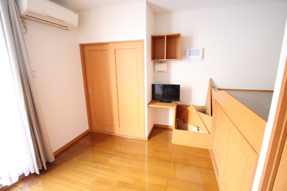 居室・リビング　※別部屋の写真です