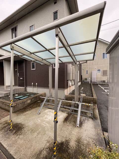 建物外観　駐輪場