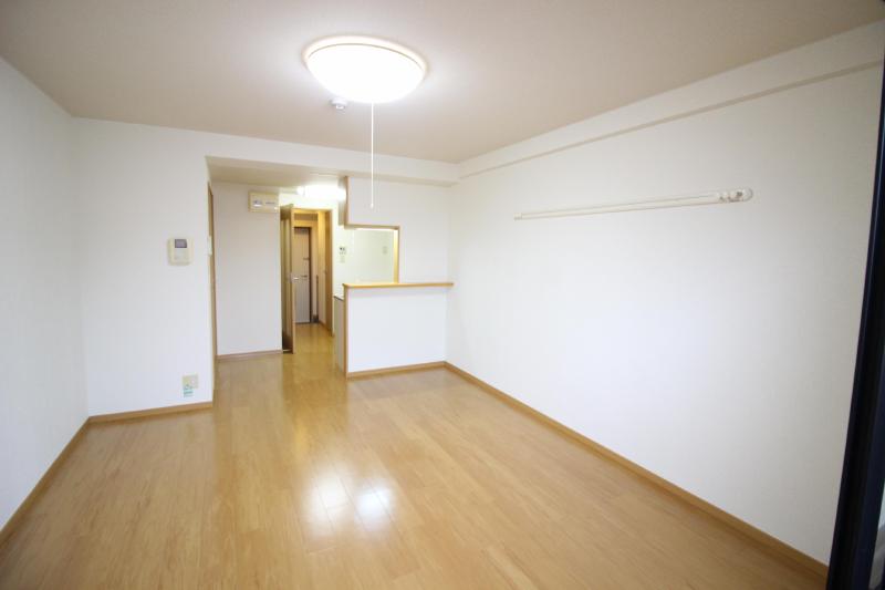 居室・リビング　１　洋室9帖