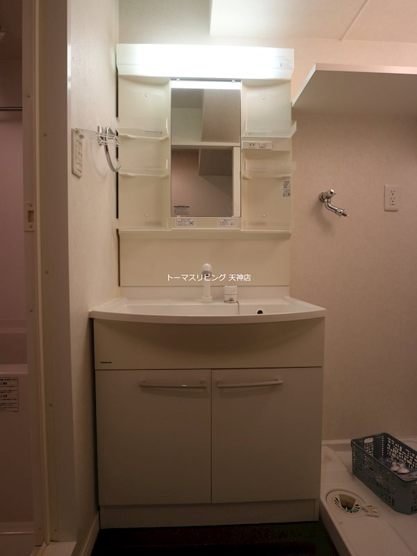 洗面設備　※同物件別号室参考写真