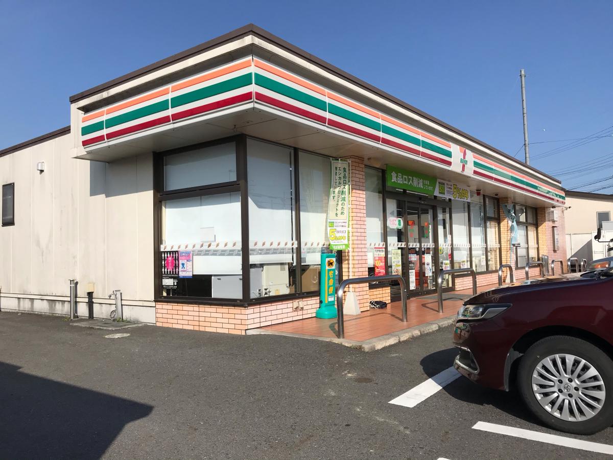 コンビニ　セブンイレブン大津一里山店（コンビニ）まで560m