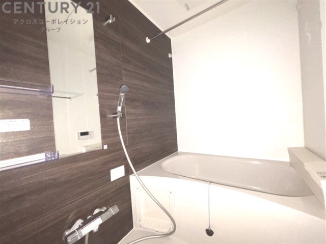 バス・シャワールーム　コンパクトで使いやすいお風呂です