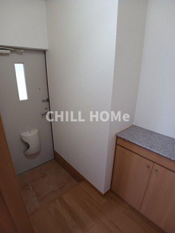 玄関　当社、チルホームのHPもご覧ください(^^)/物件情報多数♪