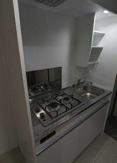 キッチン　コンパクトなキッチンで掃除もラクラク