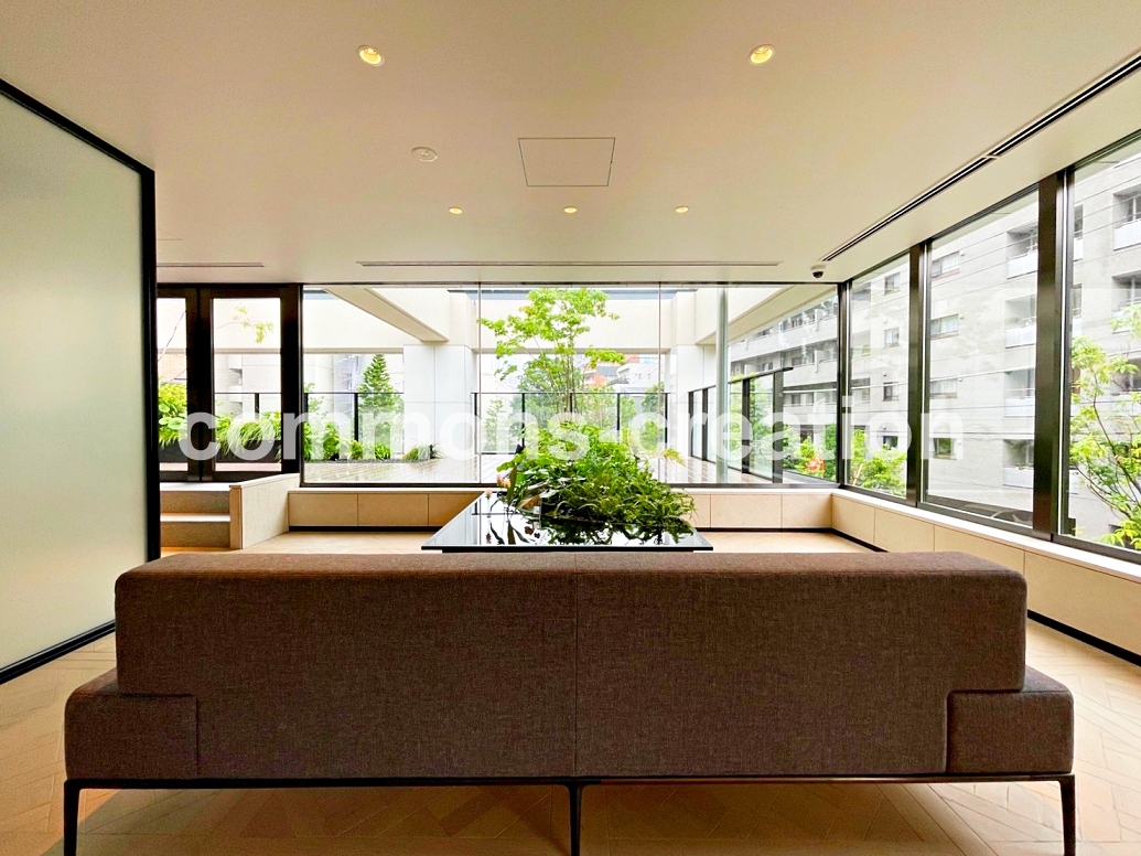 飲食店　タリーズコーヒー白金高輪駅店（飲食店）まで823m