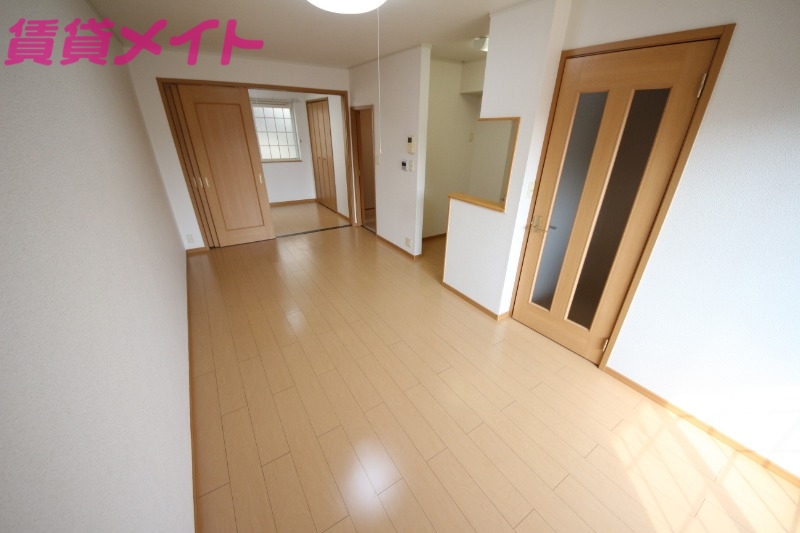 居室・リビング　同タイプの部屋写真です