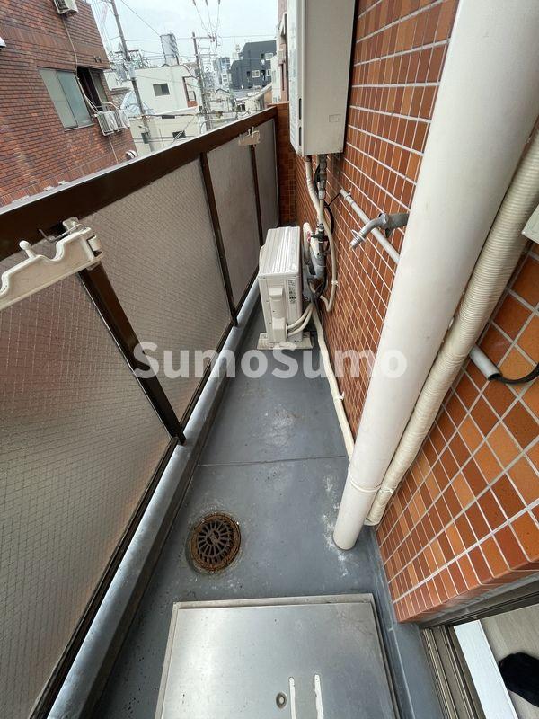 バルコニー　開放的で明るい空間を演出してくれるバルコニーです