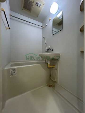 バス・シャワールーム　※参考写真です。同じ間取りの別部屋になります。