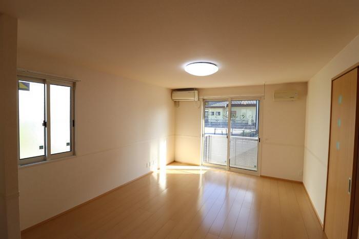 居室・リビング　リビング