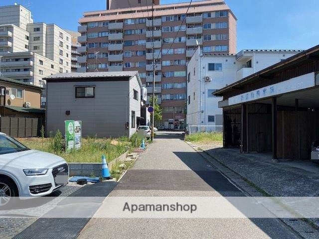 その他　前面道路（その他）まで50m