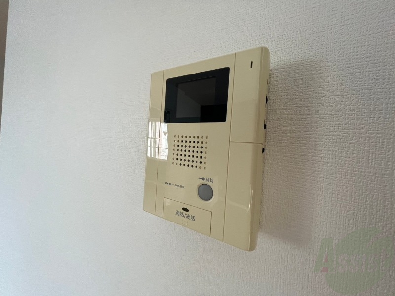 セキュリティ　ＴＶモニター付インターホンです。来客者の顔が見えるので安心！