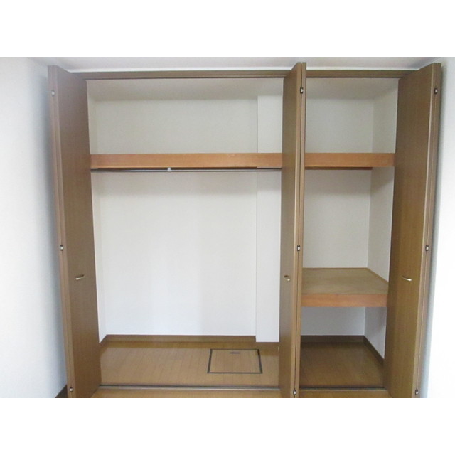 収納　クローゼット