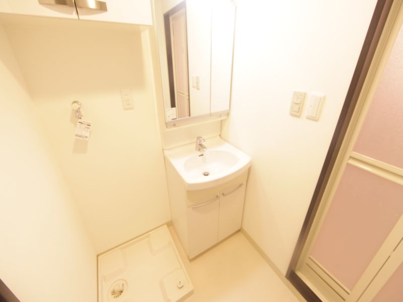 洗面設備　脱衣所　独立洗面台付