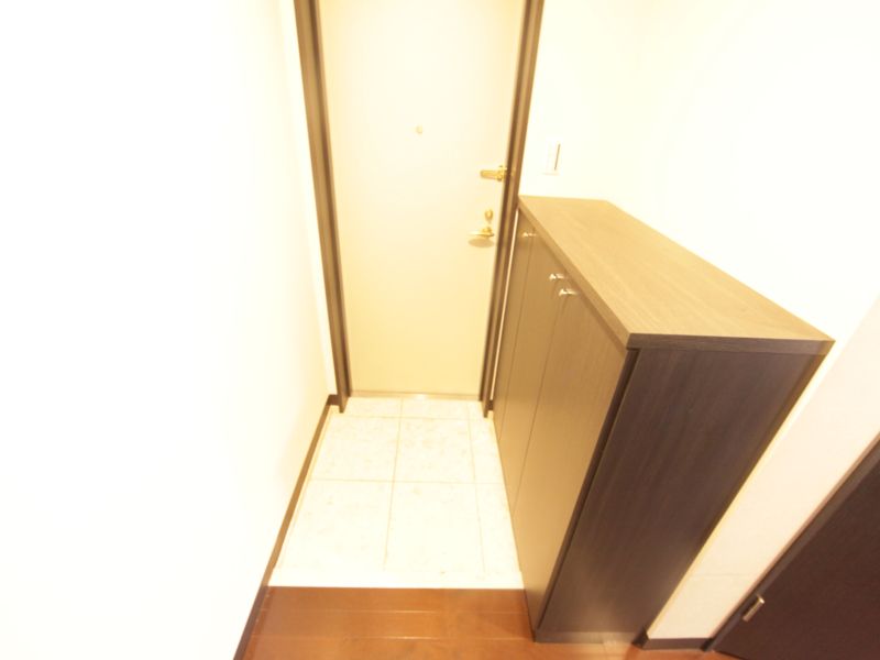 玄関　玄関　シューズボックス付