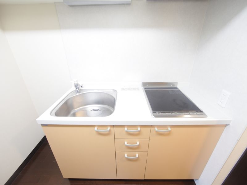 キッチン　システムキッチン（IHコンロ2口）