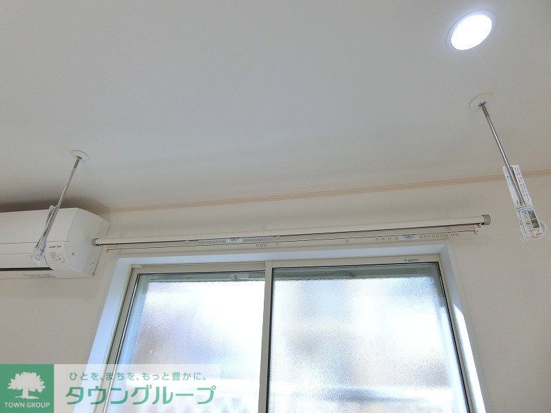 その他設備　雨の日も安心、室内物干し付き！