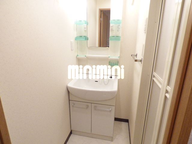 洗面設備　女性に人気の独立洗面台