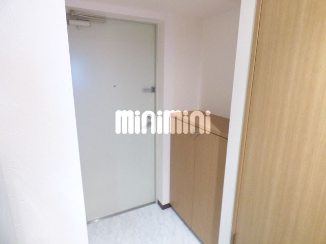 玄関　シューズボックス付きの玄関