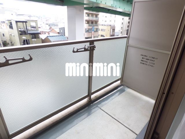 バルコニー　スーパーも近く住みやすい環境です