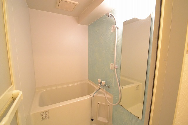 バス・シャワールーム　おしゃれなバスルーム＊号室・階数によって色味違います