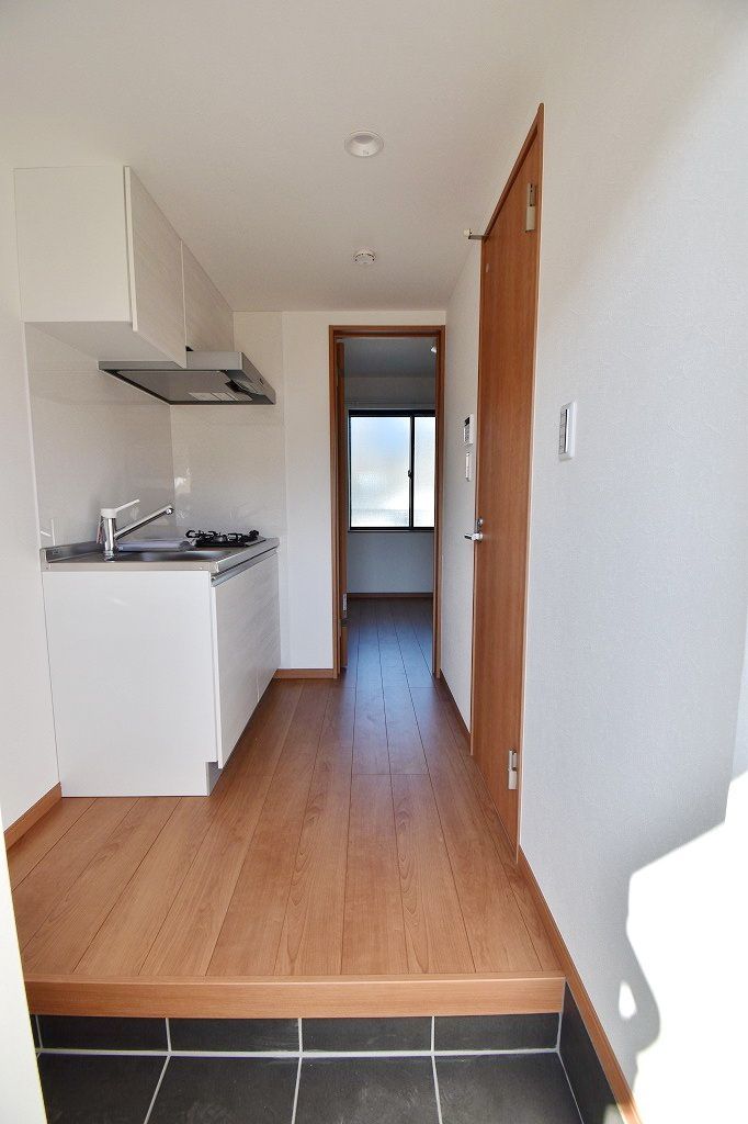 玄関　リビング/居室