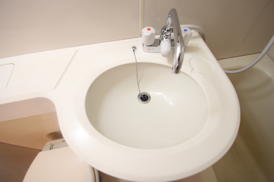 洗面設備　※別号室の写真です