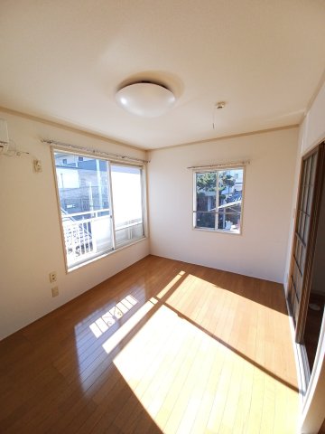 居室・リビング　スタンダードな洋室です