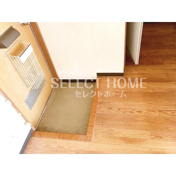 玄関　落ち着いた玄関です 同型タイプ