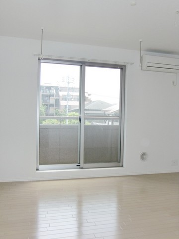 居室・リビング　※別部屋参考写真