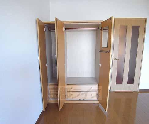 収納　洋服の収納もバッチリです。