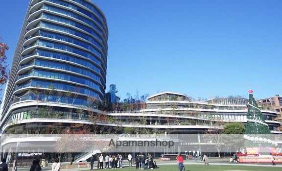 ショッピングセンター　サクラマチ　クマモト（ショッピングセンター）まで741m