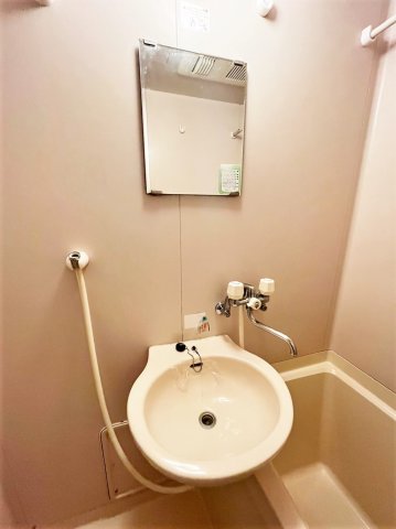 洗面設備　同物件、類似間取りのイメージ写真です