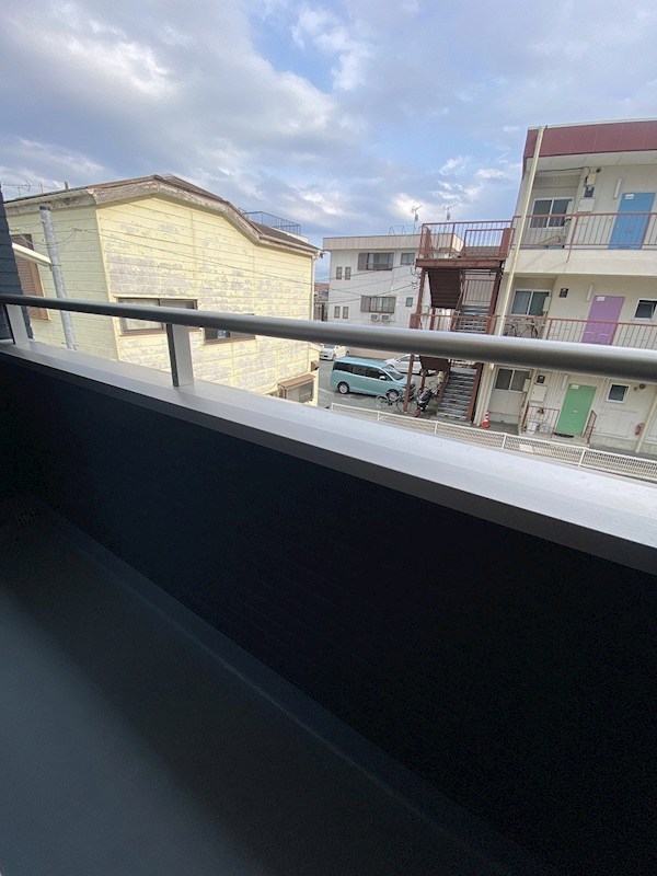 バルコニー　現況優先