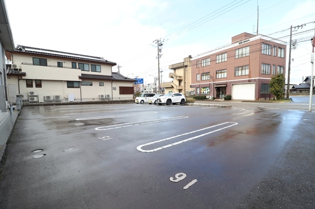 駐車場　駐車場