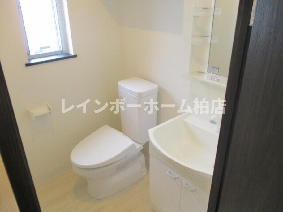トイレ　落ち着いたトイレです