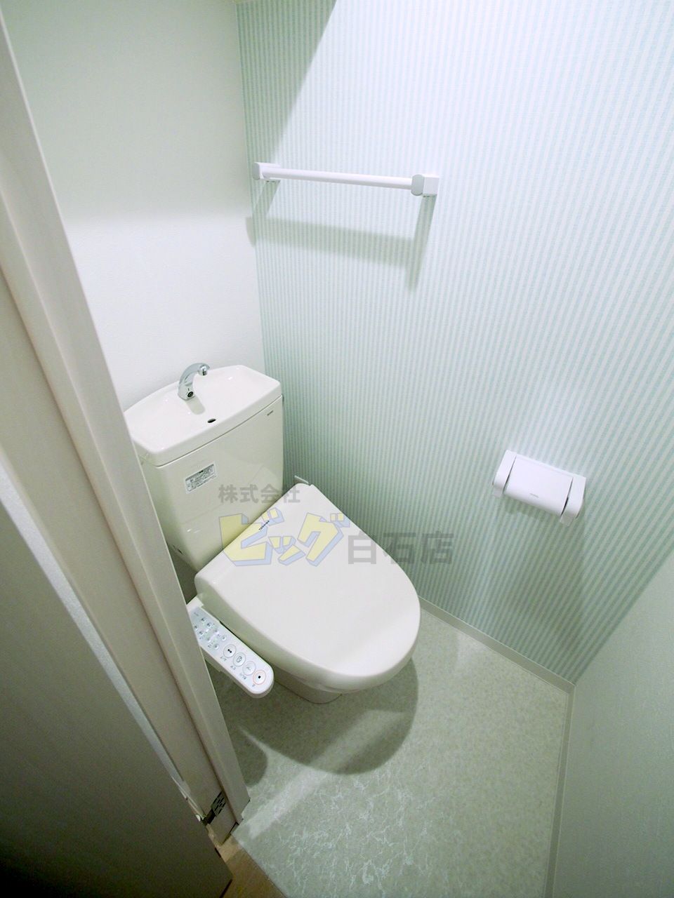 トイレ　ウォシュレット完備しています♪