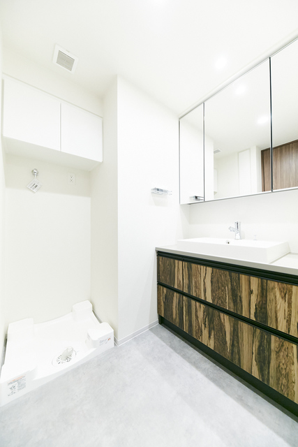 洗面設備　※写真は同タイプ住戸です。