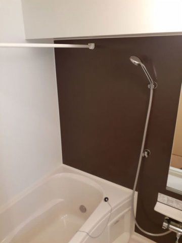 バス・シャワールーム　追い焚き・浴室乾燥機付きのお風呂です♪