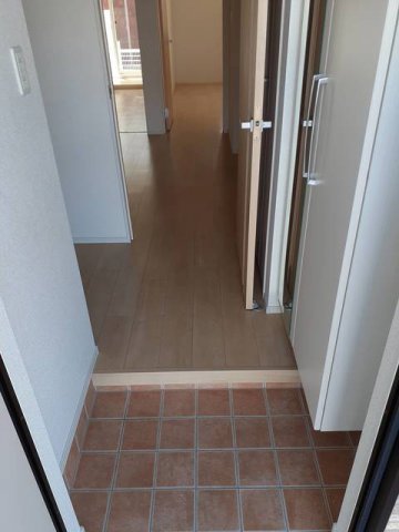 玄関　シューズボックス付きの玄関です★