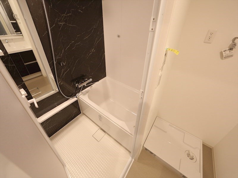 バス・シャワールーム　バスルーム　浴室暖房乾燥機付き