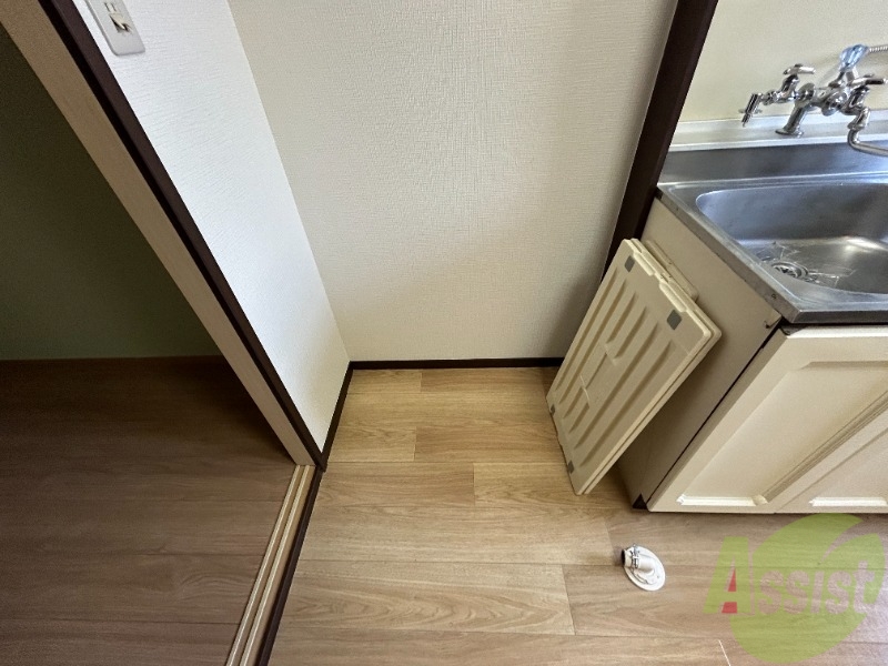 その他設備　洗濯機はこちらに設置できます。室内に設置できるのは助かります
