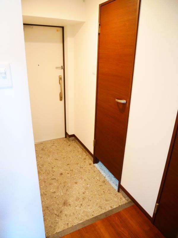 玄関　物件の画像6