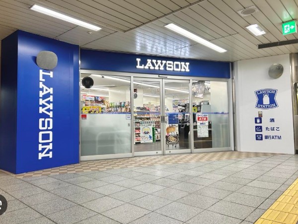 コンビニ　ローソン明治神宮前メトロピア店（コンビニ）まで457m