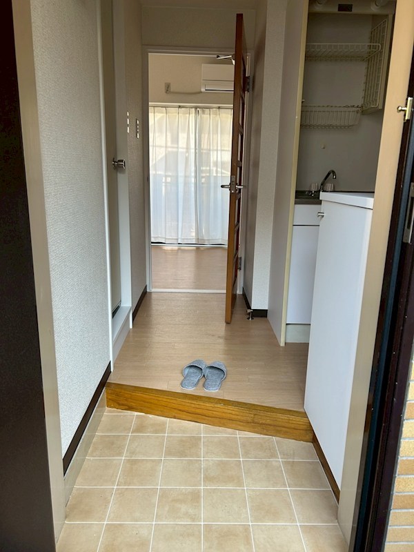 玄関　別部屋参照