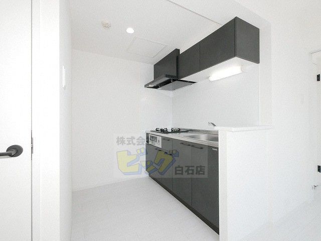 キッチン　人気で使用しやすい独立型システムキッチンです♪