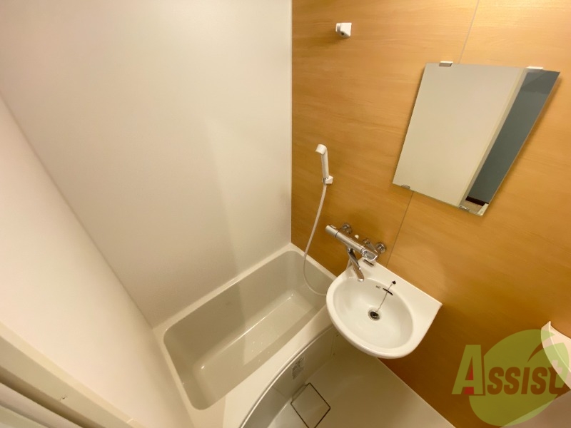 バス・シャワールーム　お湯に浸かって１日の疲れを癒やしてください