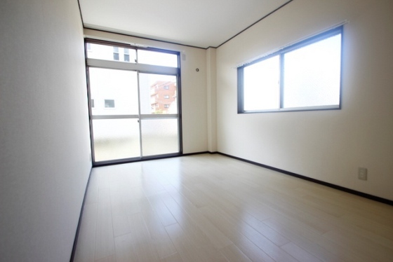 居室・リビング　※別部屋の写真です